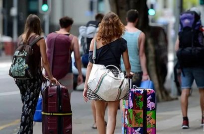 澳洲政府出手！10000張綠卡被砍