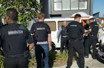 突發！移民局突擊工地，疑抓走50多個華人黑工！就在奧克蘭！